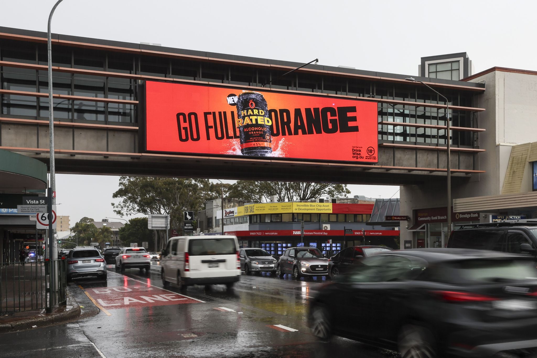 DIP vs SMD vs MiniLED Outdoor Suitability Comparison