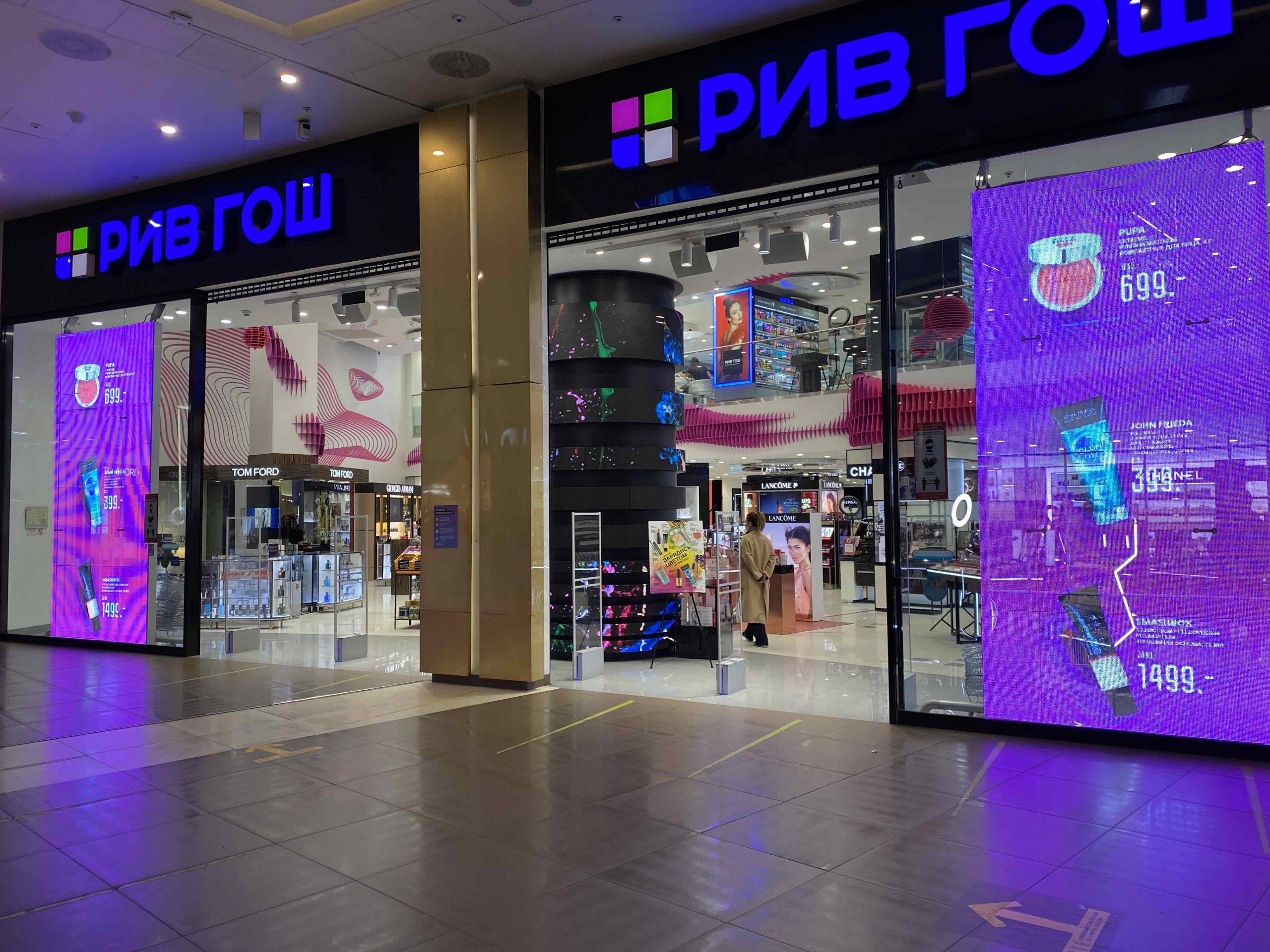 transparent LED retail facade window display